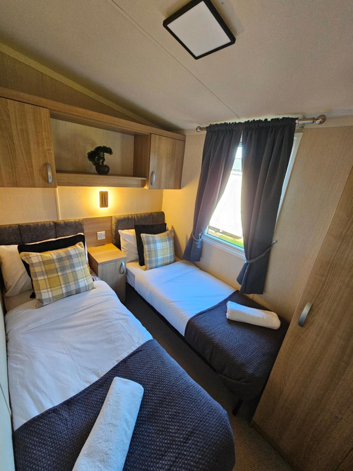 Beautiful Caravan Near Edinburgh Nr 14 Port Seton Exteriör bild